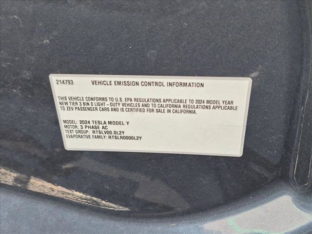 Used 2024 Tesla Model Y Long Range AWD/4WD image 26