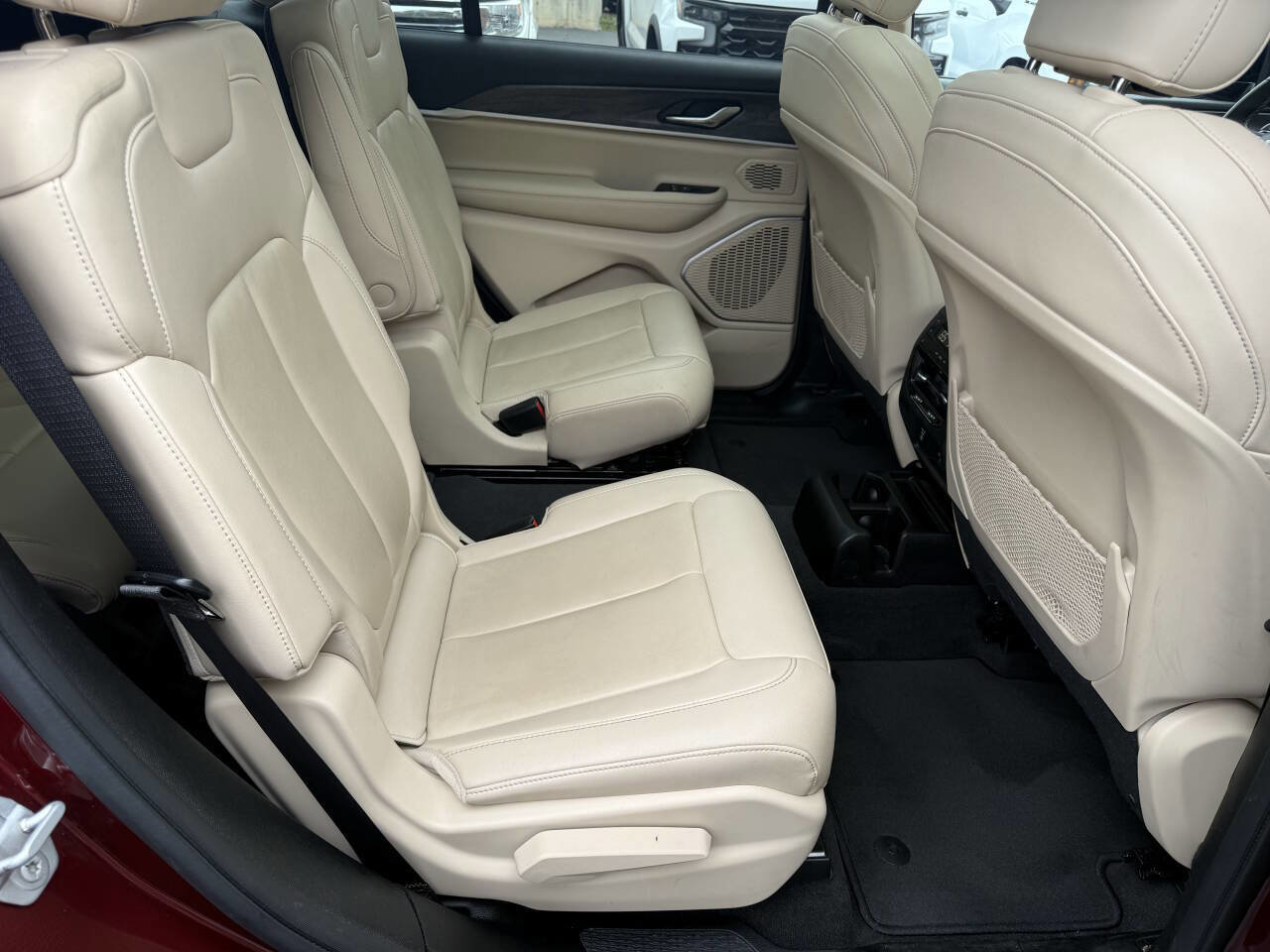 Used 2021 Jeep Grand Cherokee L Limited w/ Trailer Tow Group (B) image 12