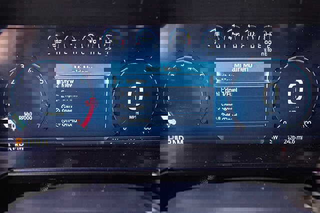 Used 2023 Ford F250 Lariat w/ Chrome Package image 14