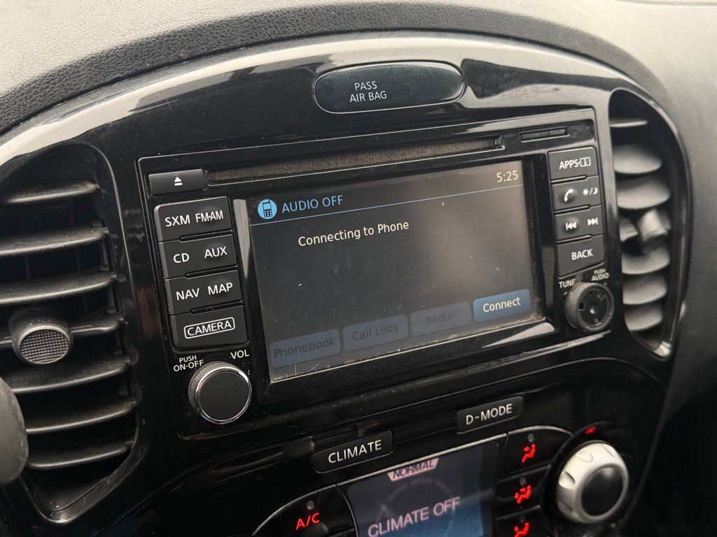 Used 2014 Nissan Juke SL image 19