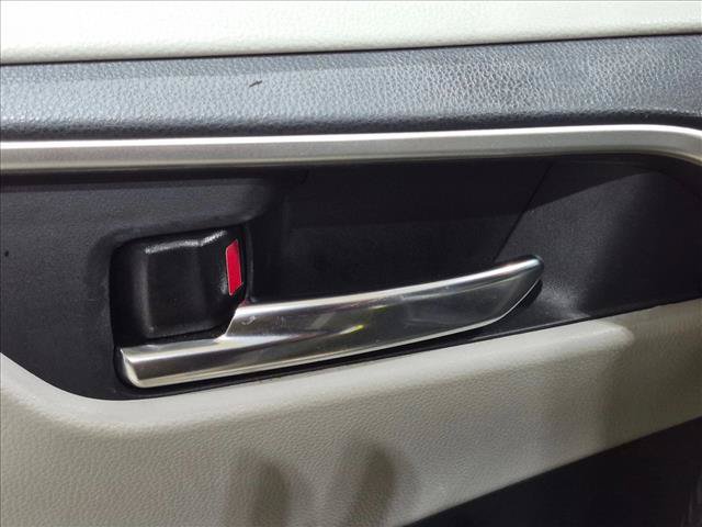Used 2021 Toyota RAV4 XLE Premium FWD image 13