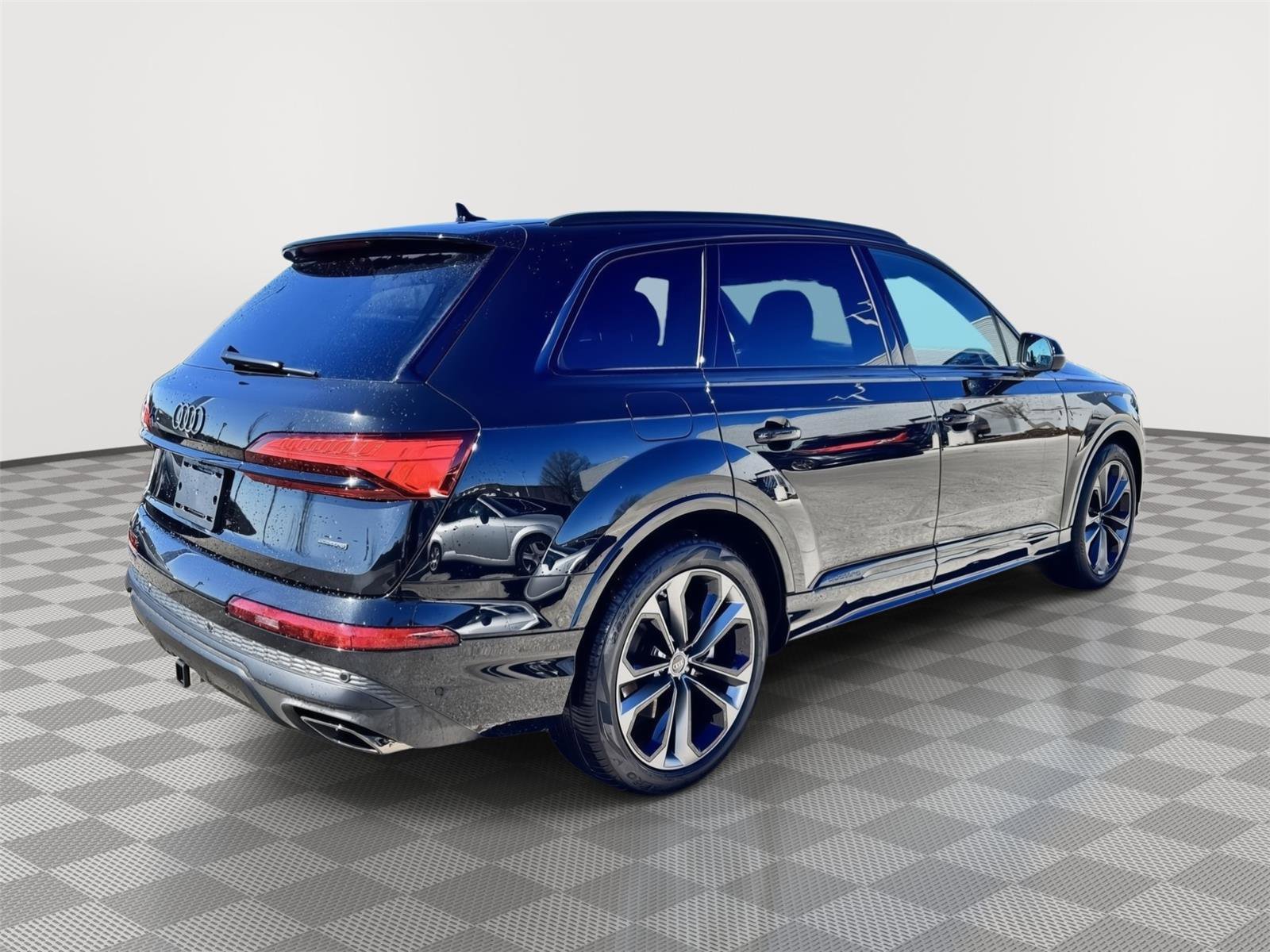 Used 2025 Audi Q7 3.0T Prestige w/ Prestige Package AWD/4WD image 5