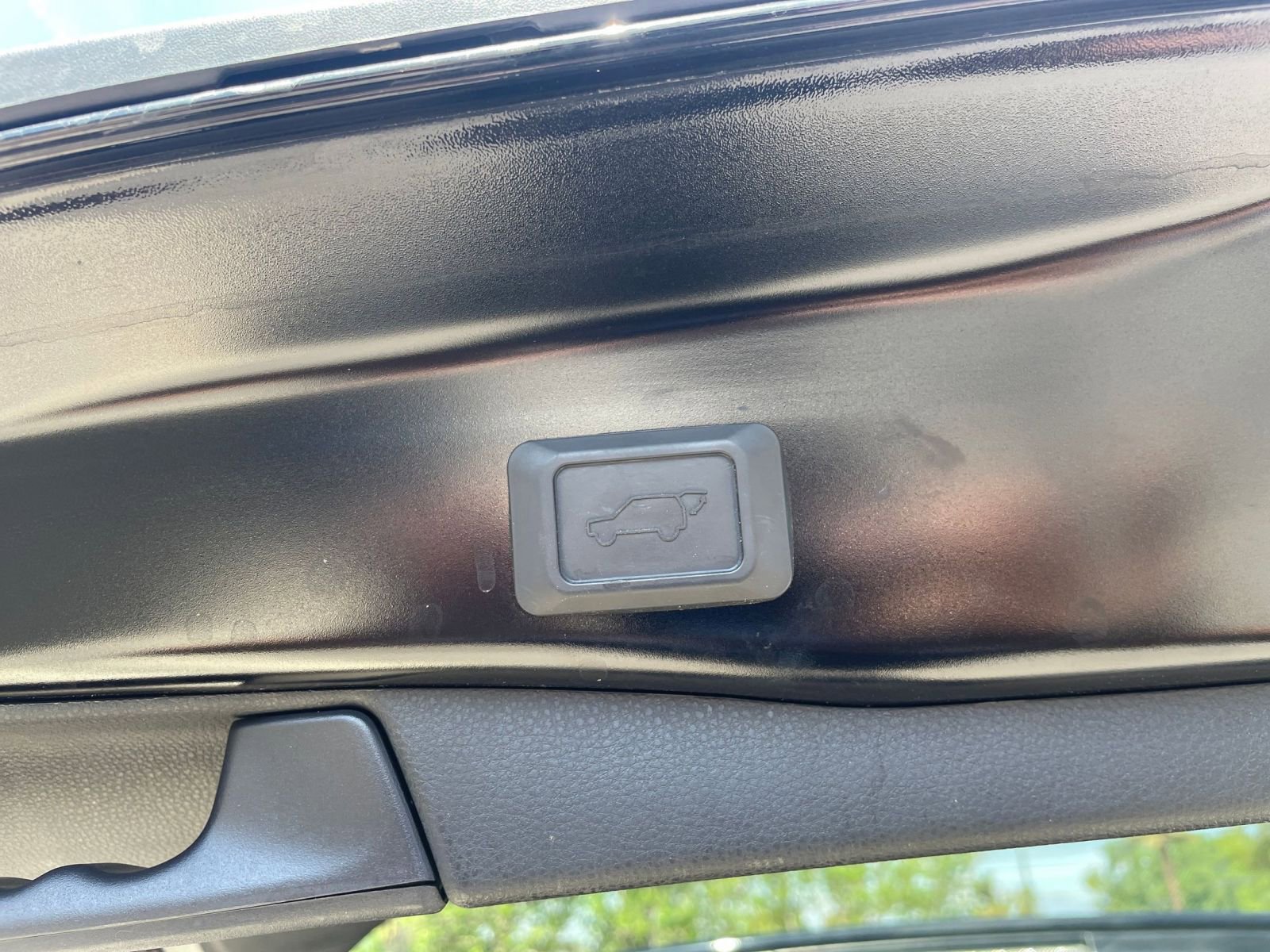 Used 2025 Toyota RAV4 XLE w/ Convenience Package image 23