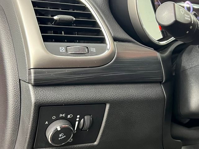 Used 2020 Jeep Grand Cherokee Laredo w/ 18" Wheel & 8.4" Radio Group image 20