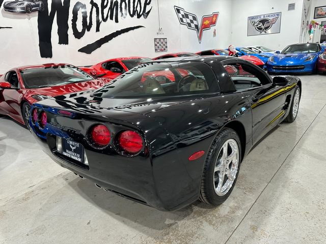 Used 2004 Chevrolet Corvette Coupe image 8
