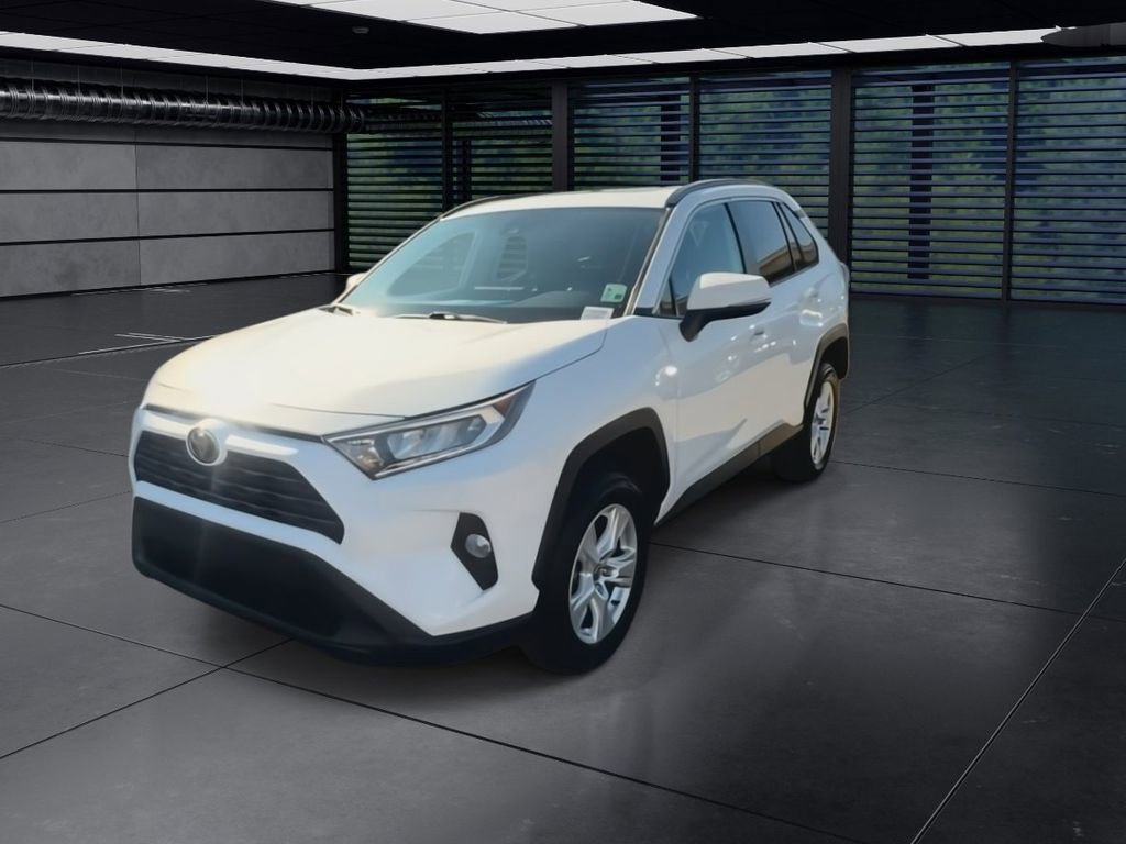 Used 2021 Toyota RAV4 XLE image 4