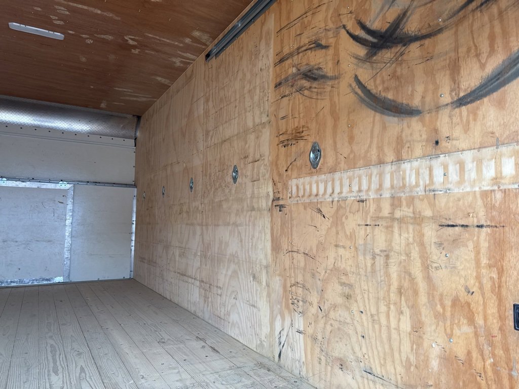 Used 2021 Ford E-350 and Econoline 350 Super Duty w/ Power Windows & Locks Group image 9