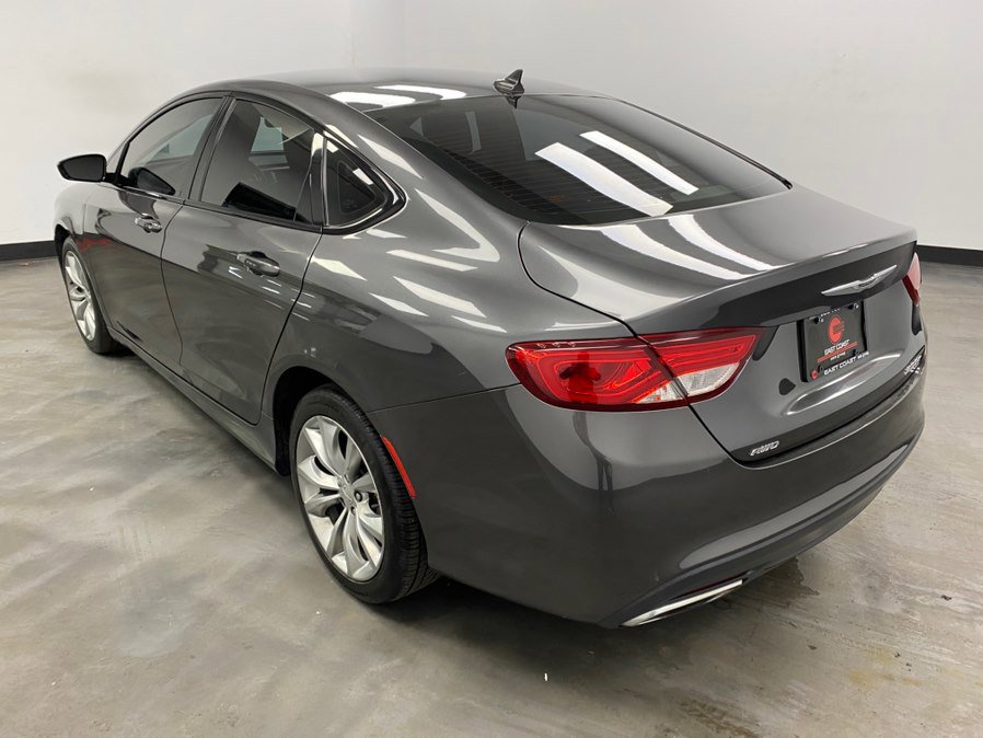 Used 2016 Chrysler 200 S w/ Comfort Group image 4