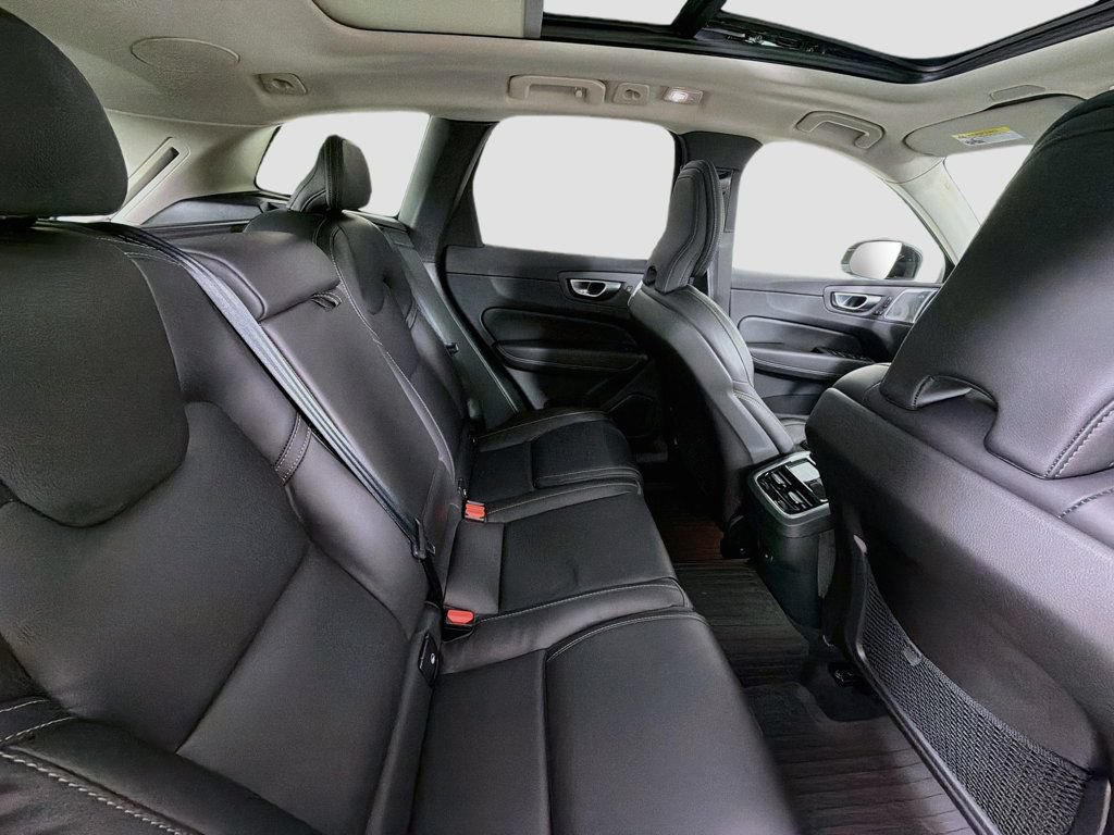 Used 2023 Volvo XC60 B5 Ultimate AWD/4WD image 29