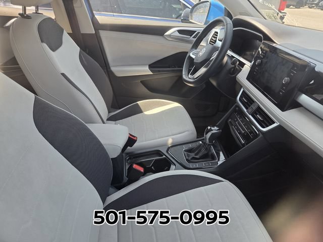 Used 2025 Volkswagen Taos SE FWD image 8