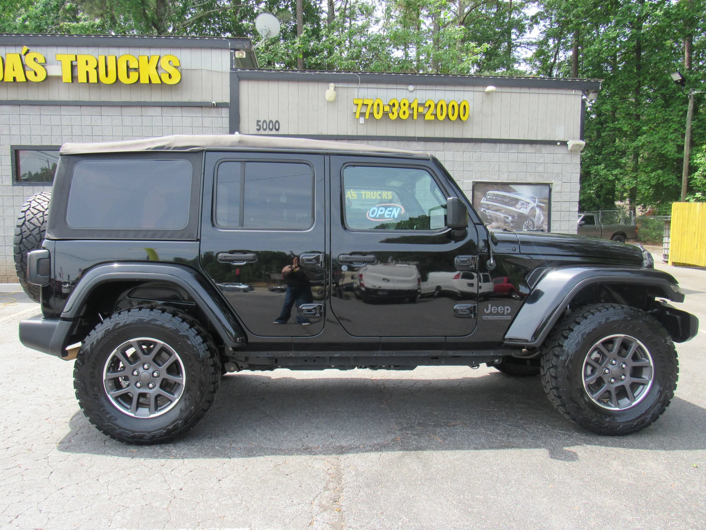 Used 2021 Jeep Wrangler Unlimited Sport AWD/4WD image 8