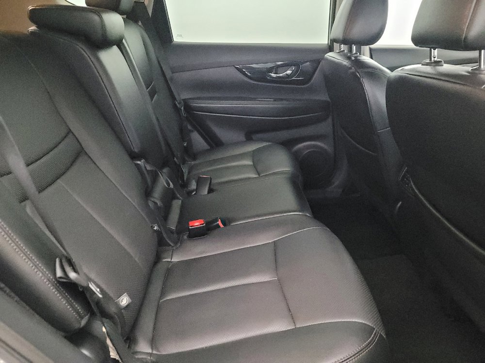 Used 2019 Nissan Rogue SL image 19