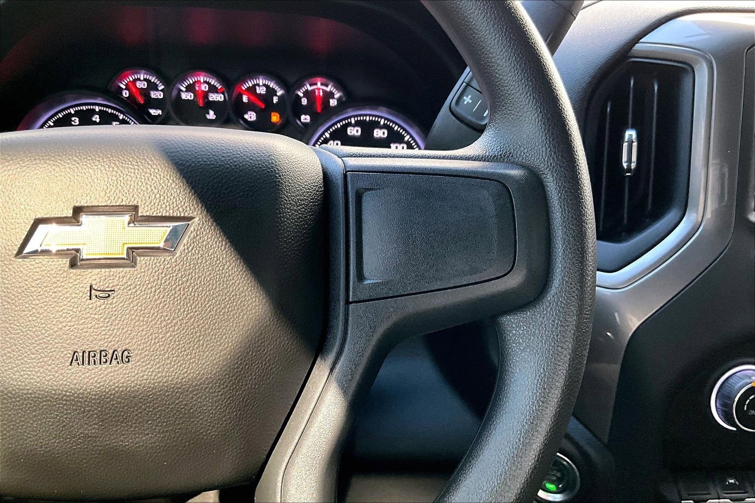 Used 2025 Chevrolet Silverado 1500 Custom w/ LPO, Dark Essentials Package image 19