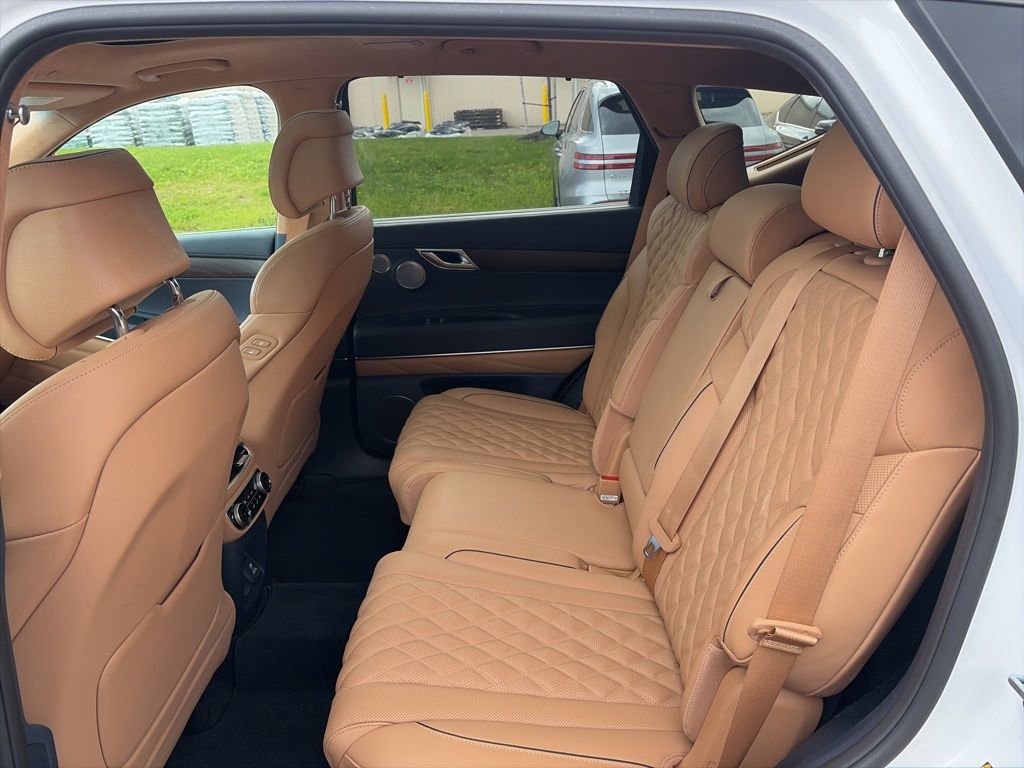 Used 2024 Genesis GV80 3.5T Advanced AWD/4WD image 17