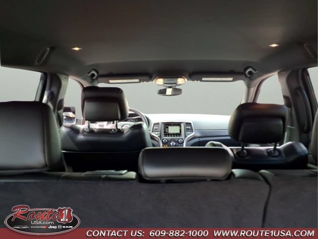Used 2018 Jeep Grand Cherokee Altitude AWD/4WD image 19