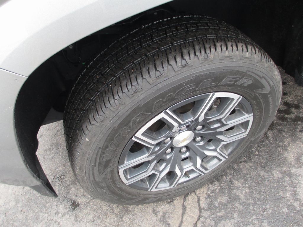 Used 2023 Chevrolet Colorado LT w/ LT Convenience Package III image 14