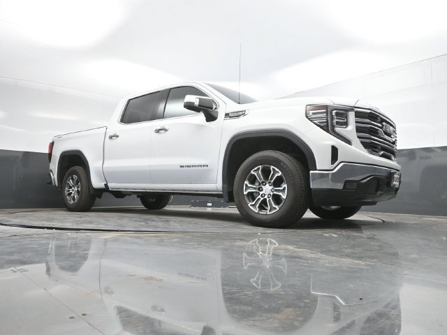 Used 2024 GMC Sierra 1500 SLT AWD/4WD image 43