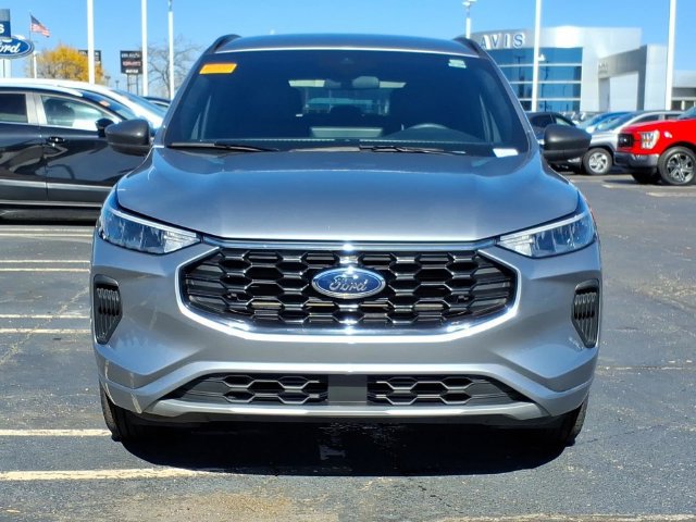Used 2024 Ford Escape ST-Line w/ Tech Pack #1 AWD/4WD image 3