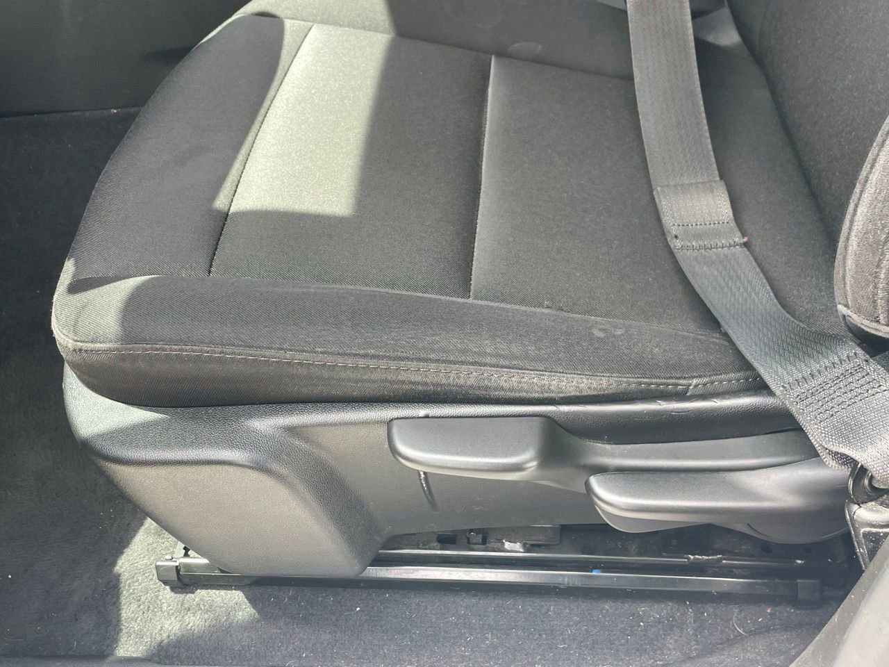 Used 2023 Chevrolet Colorado W/T RWD image 4