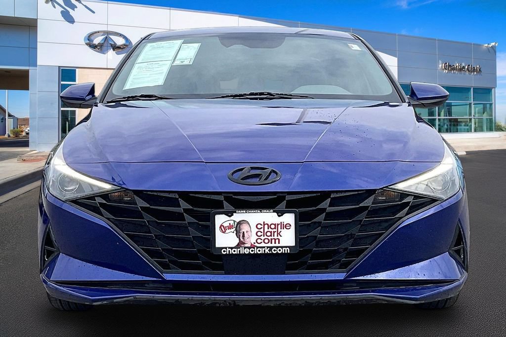Used 2023 Hyundai Elantra SEL w/ Convenience Package FWD image 3
