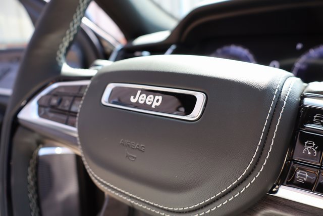 New 2025 Jeep Grand Cherokee Overland w/ Adv Protech Group III image 29