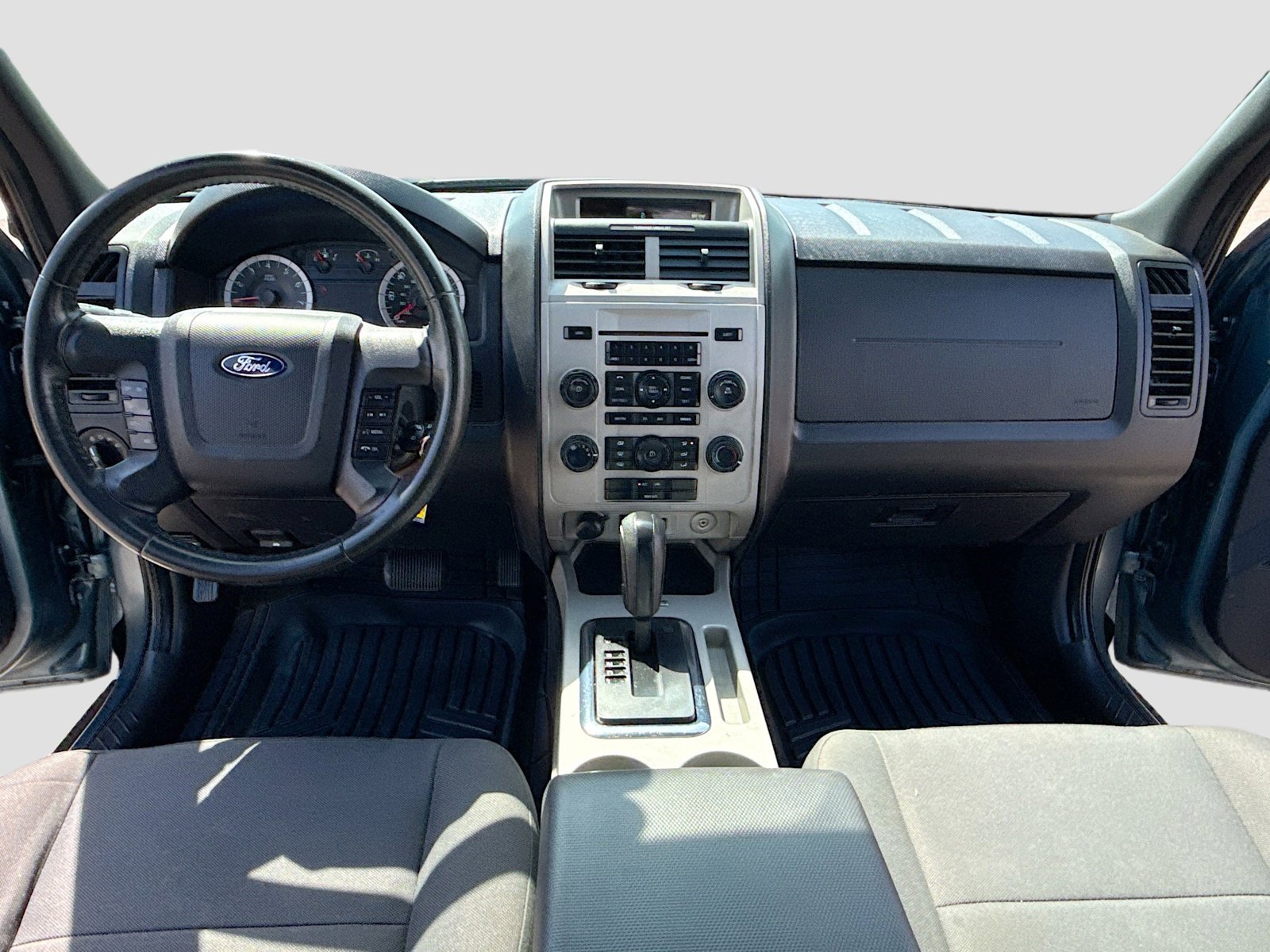 Used 2010 Ford Escape XLT AWD/4WD image 3