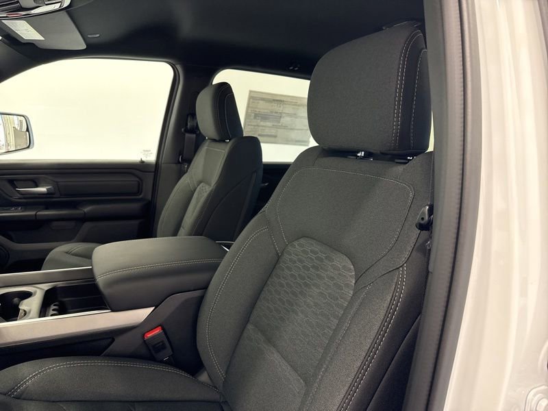 New 2026 RAM 1500 Express AWD/4WD image 13