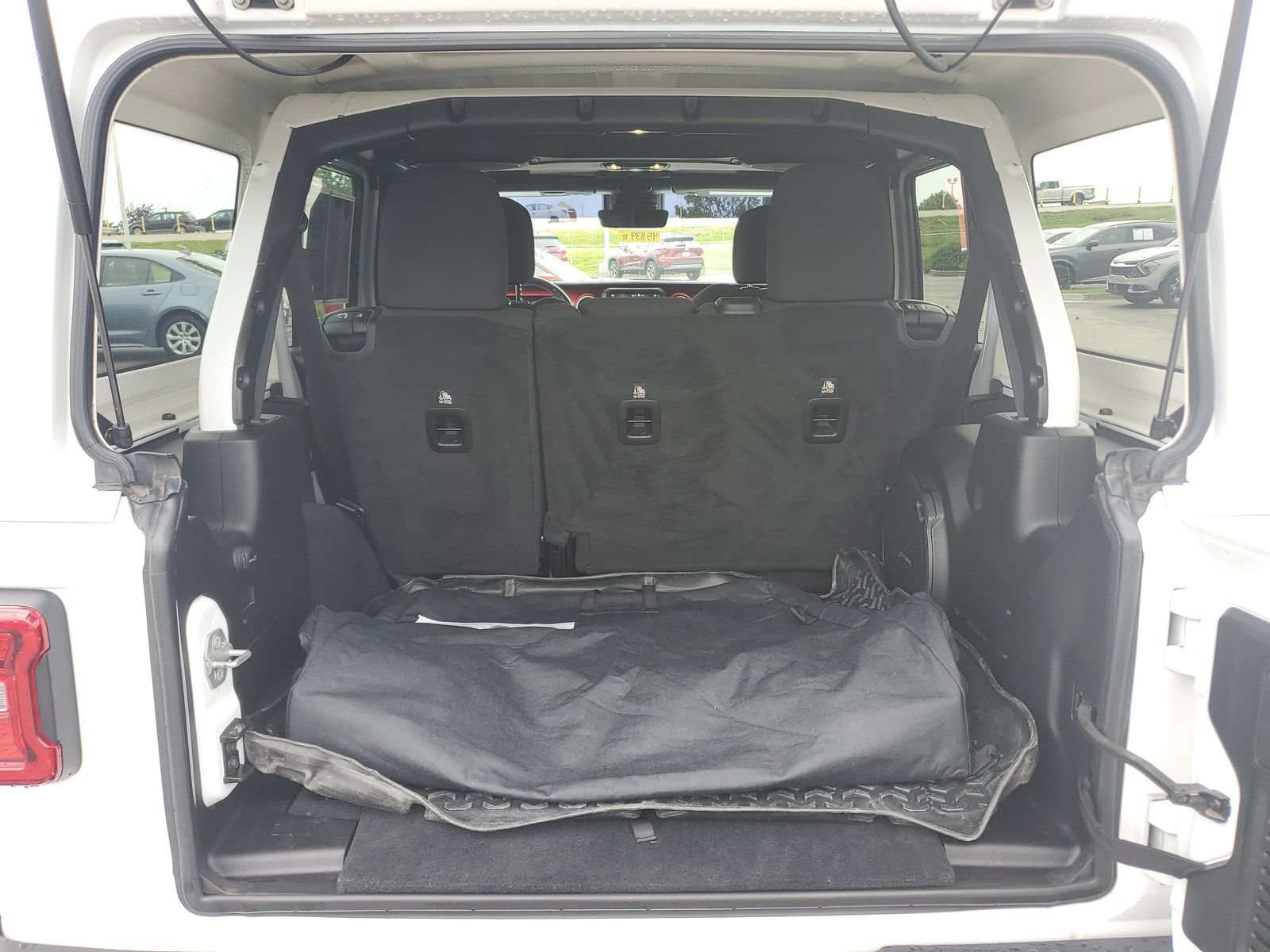 Used 2019 Jeep Wrangler Unlimited Rubicon AWD/4WD image 7