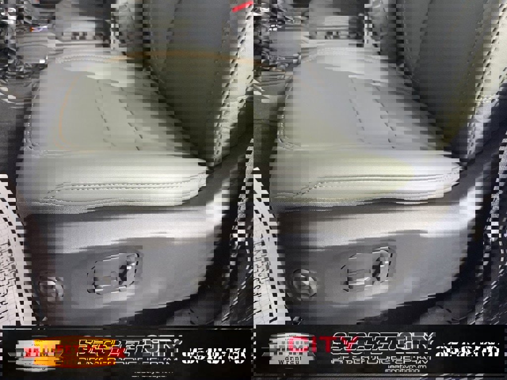 New 2025 Jeep Gladiator Mojave image 13