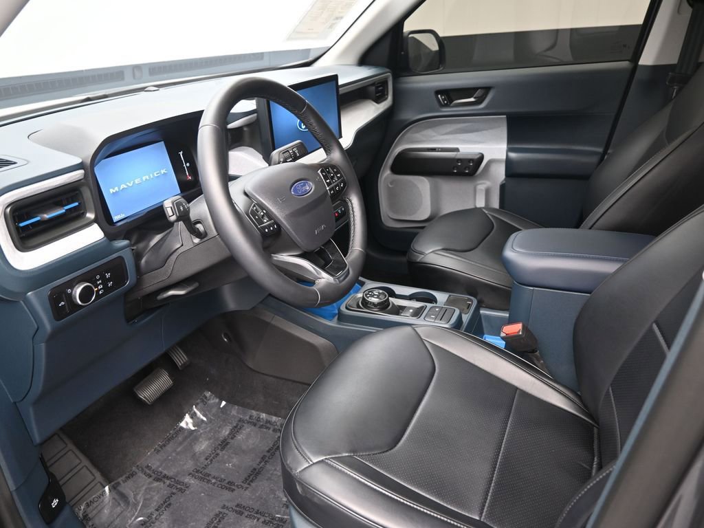 Used 2025 Ford Maverick XLT w/ XLT Luxury Package image 12