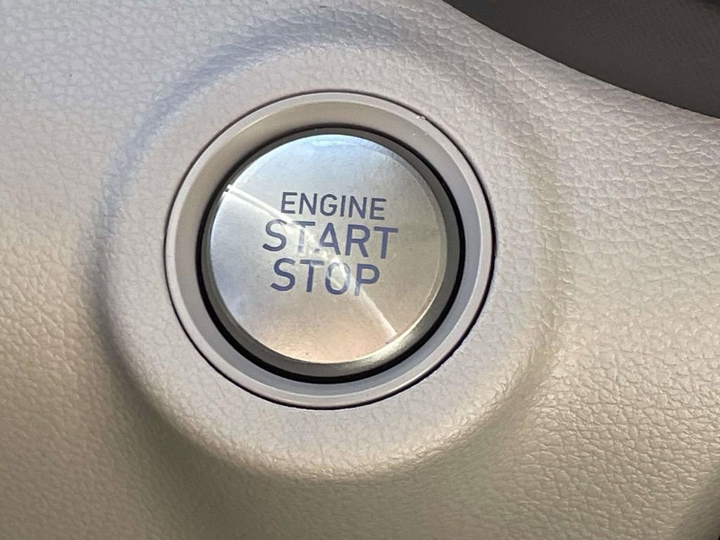 New 2026 Hyundai Venue SEL FWD image 30