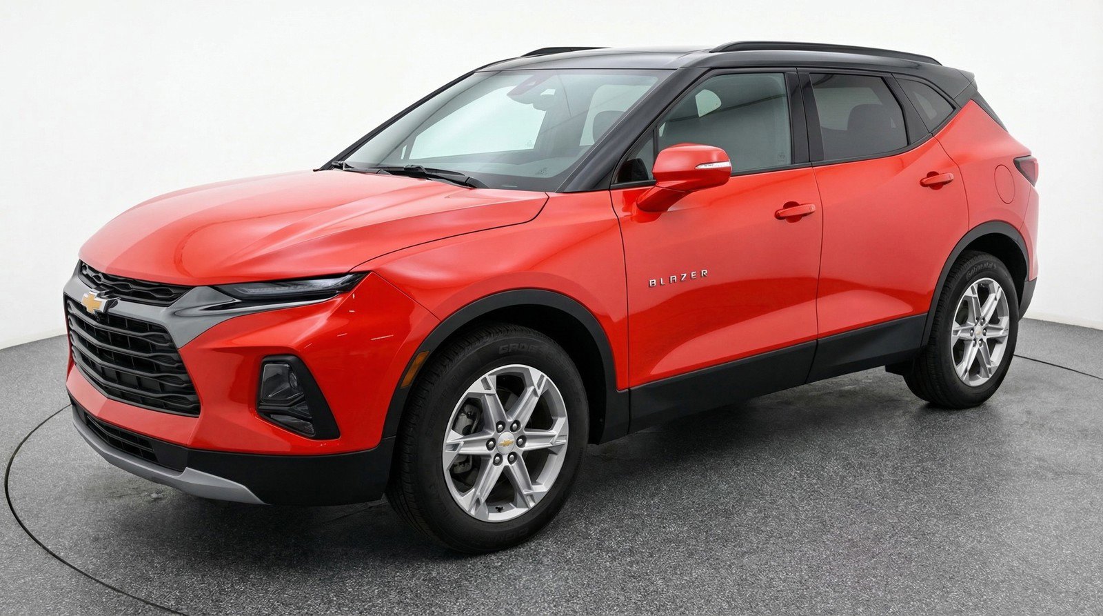 Used 2025 Chevrolet Blazer LT FWD image 3