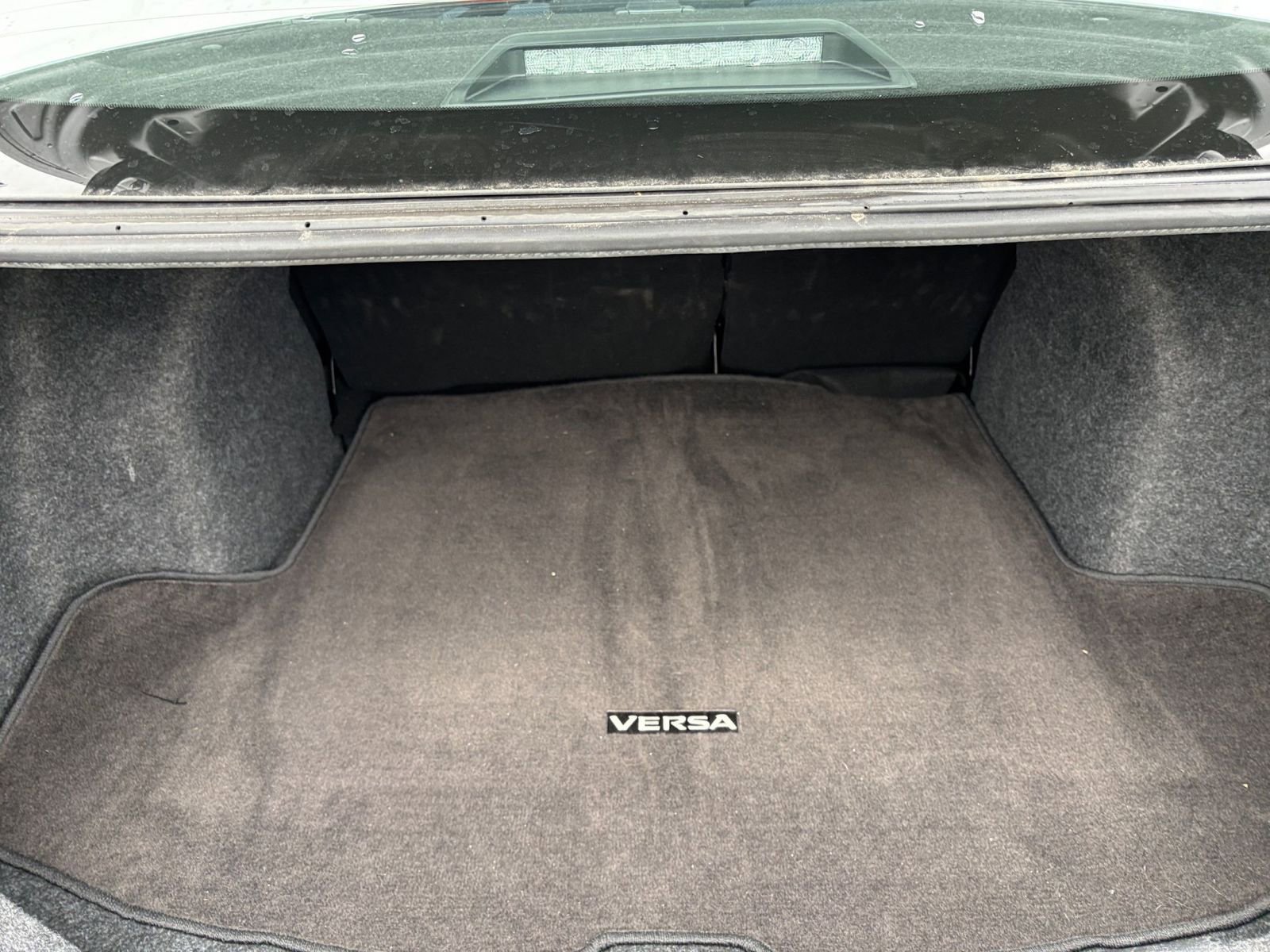 Used 2025 Nissan Versa SV FWD image 29