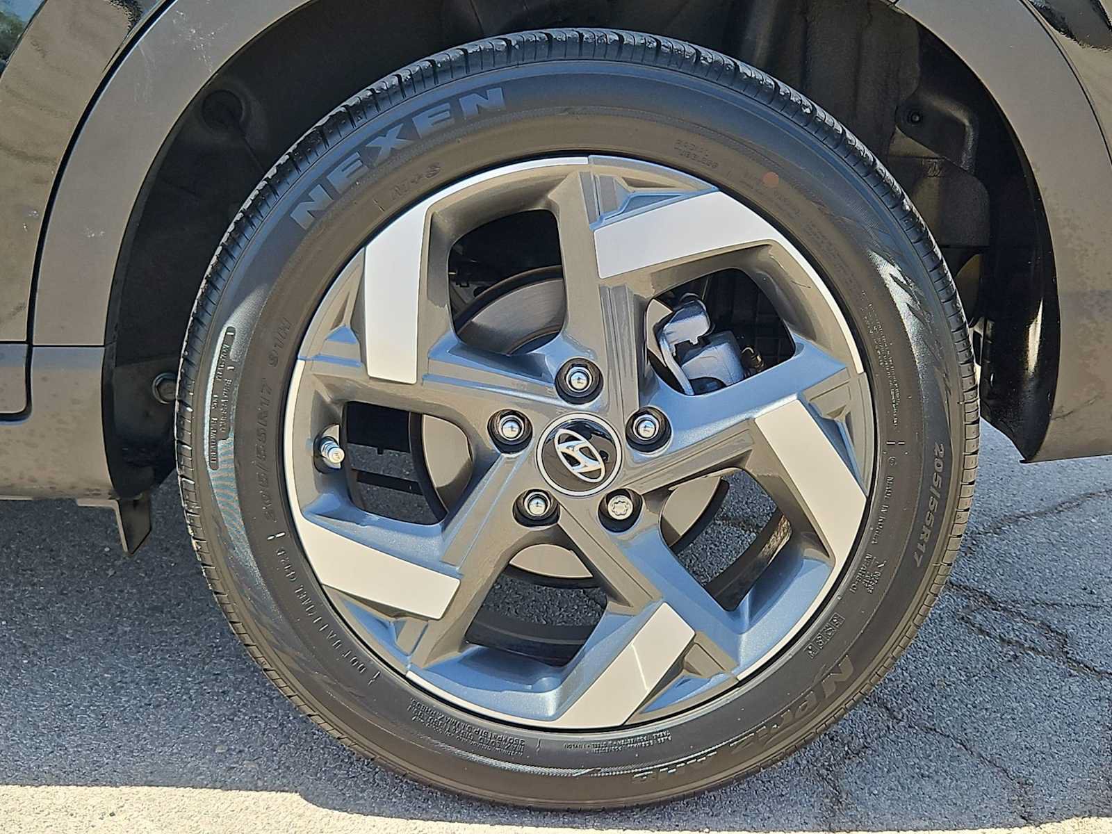 Certified 2024 Hyundai Venue SEL FWD image 13