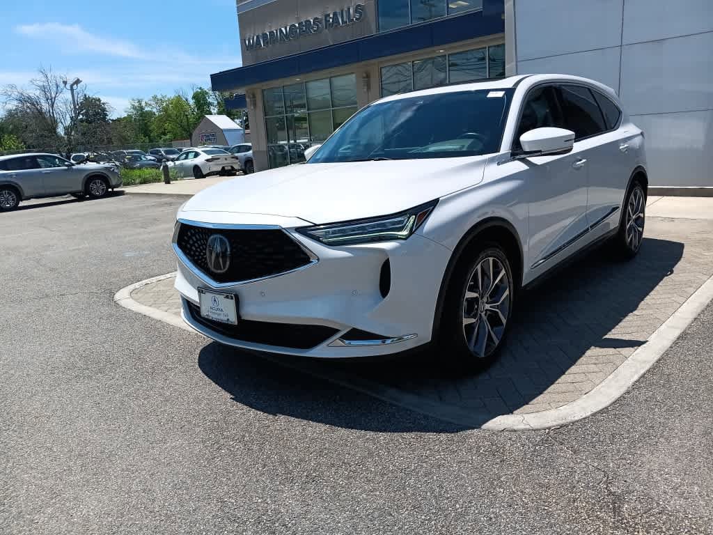 Used 2023 Acura MDX SH-AWD w/ Technology Package image 2