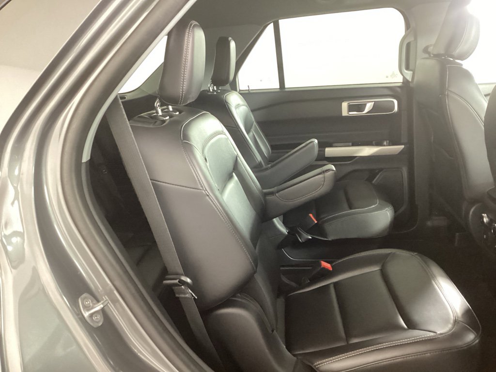 Used 2023 Ford Explorer XLT w/ Equipment Group 202A image 11