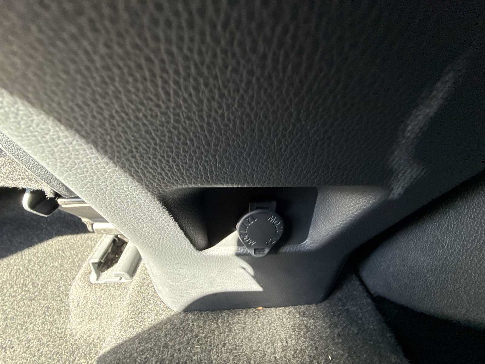 Used 2025 Toyota RAV4 LE AWD/4WD image 19