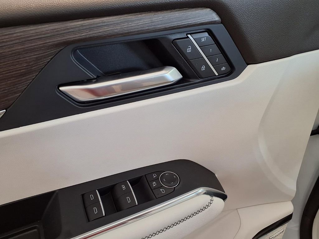 New 2026 GMC Acadia Denali w/ Super Cruise Package FWD image 14