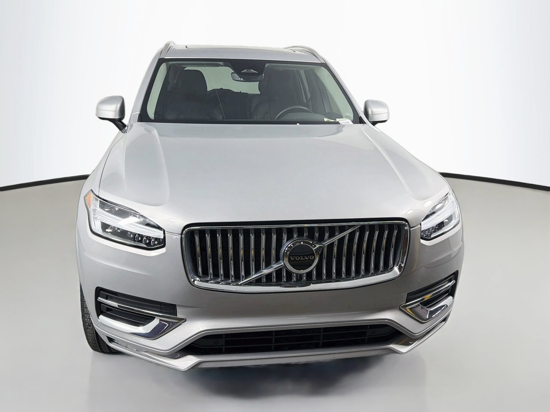 Used 2024 Volvo XC90 B5 Core w/ Protection Package Premier AWD/4WD image 2