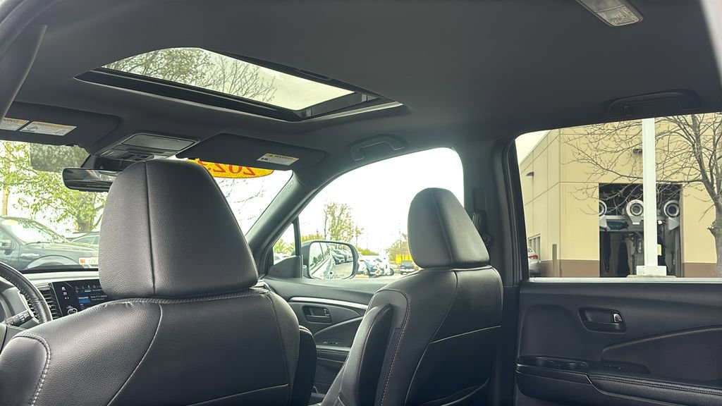 Used 2023 Honda Passport EX-L image 32