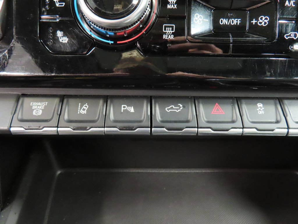 Used 2024 GMC Sierra 3500 Denali w/ Denali Reserve Package image 73