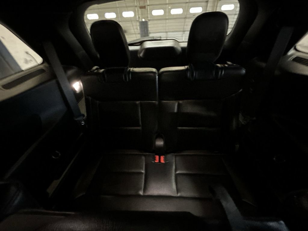 Used 2020 Ford Explorer XLT w/ Equipment Group 202A image 24