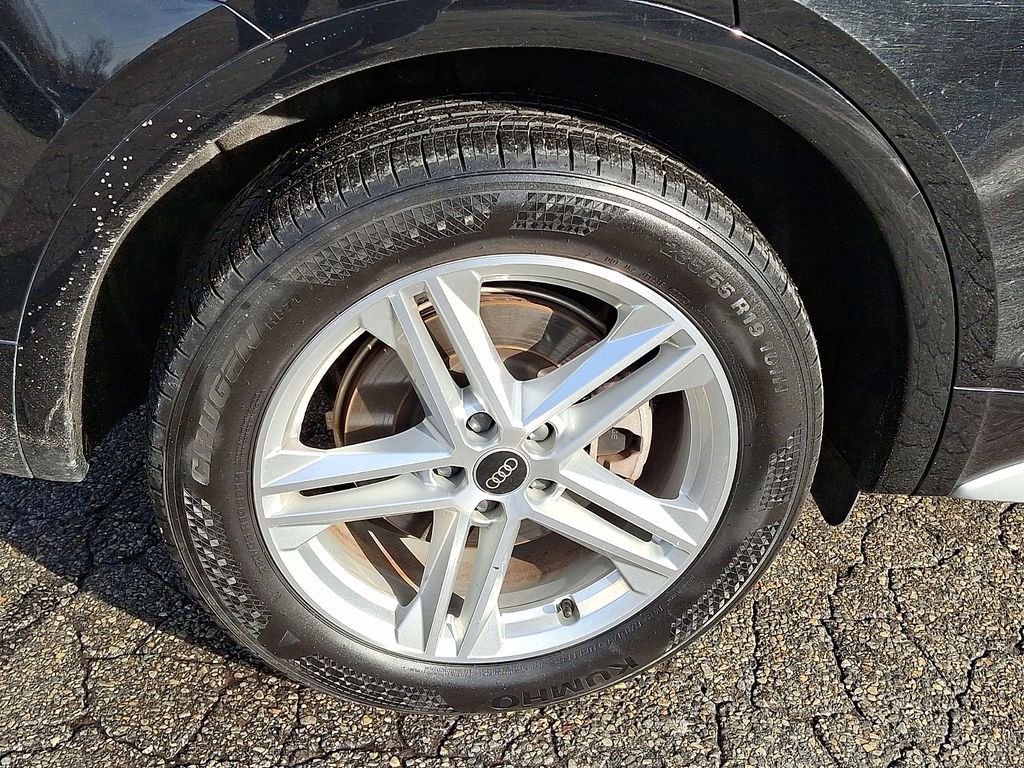 Used 2021 Audi Q5 e Premium w/ Convenience Package image 8