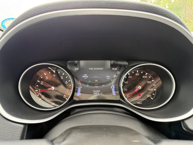 Used 2018 Jeep Compass Latitude w/ Popular Equipment Group FWD image 11