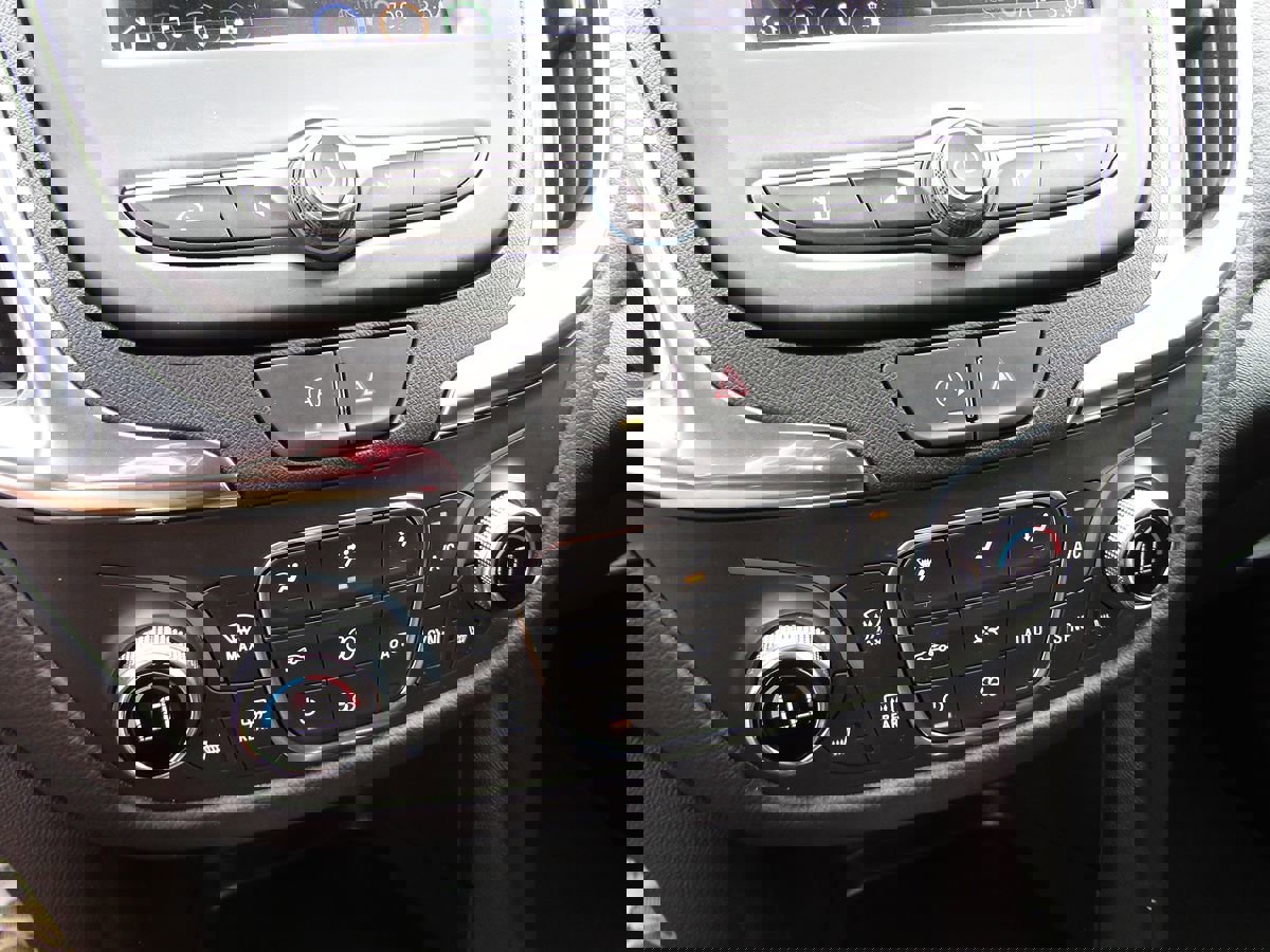 Used 2023 Chevrolet Equinox LT image 17