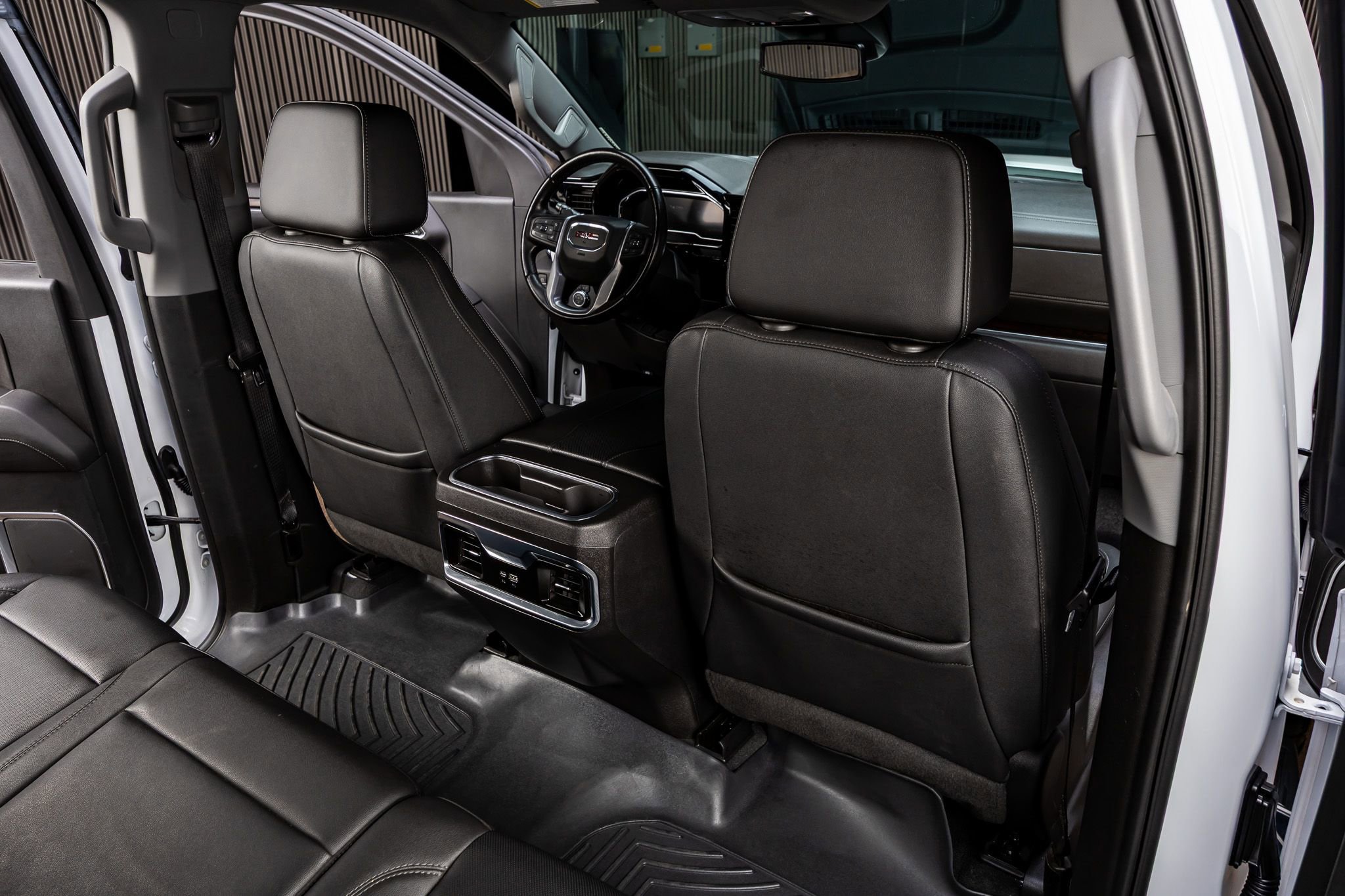 Used 2023 GMC Sierra 1500 SLT AWD/4WD image 32