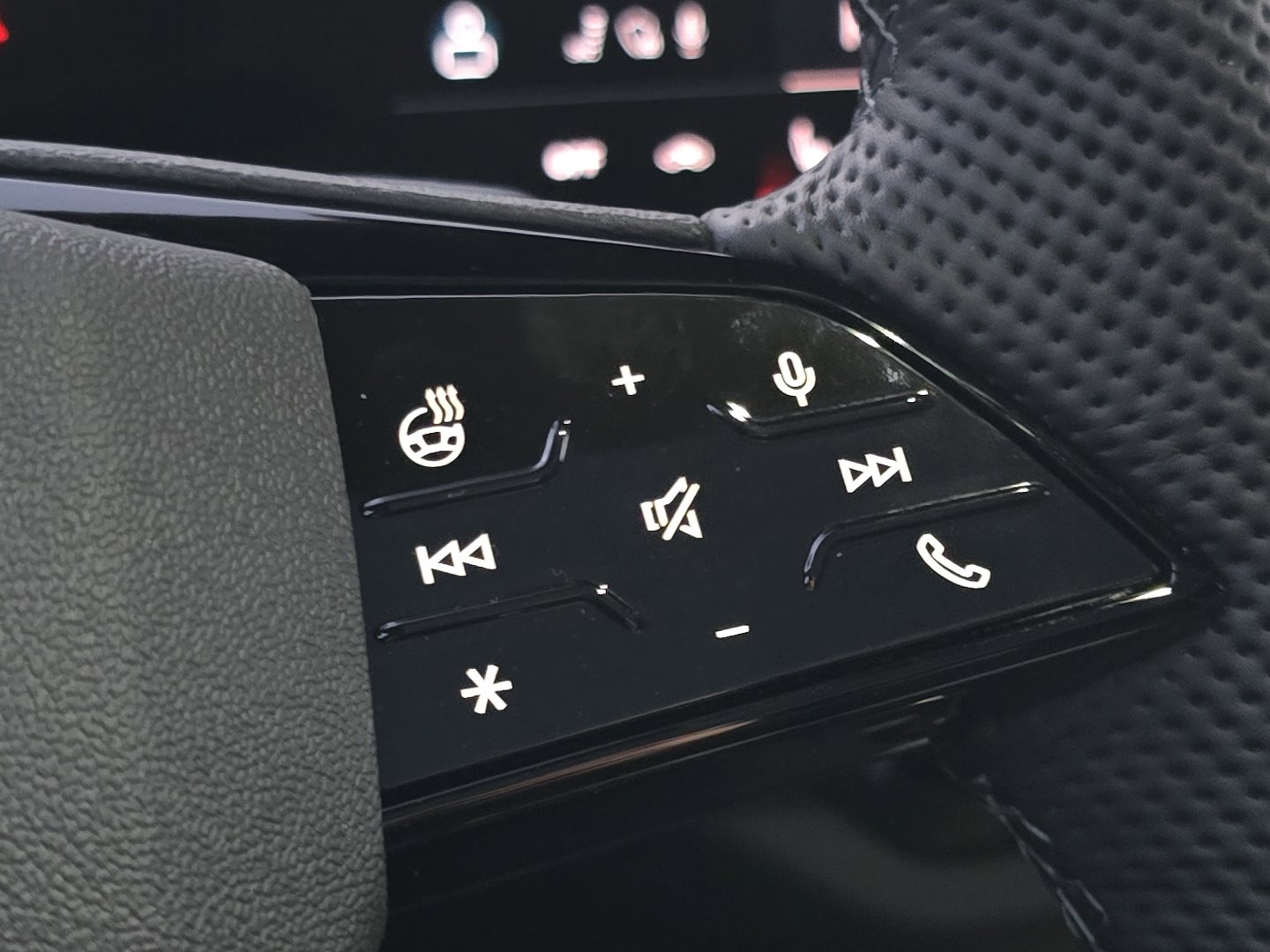 New 2025 Audi SQ5 Premium Plus image 16