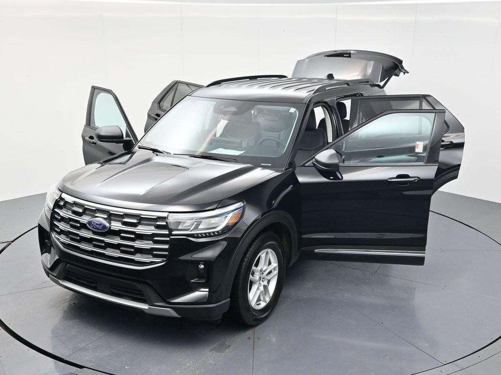 Used 2025 Ford Explorer Active w/ Active Comfort Package RWD image 59