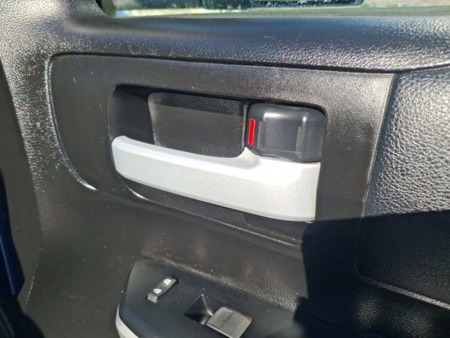 Used 2015 Toyota Tundra SR5 w/ SR5 Upgrade Package image 44