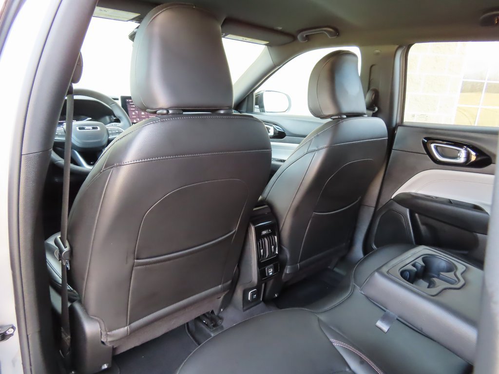 Used 2023 Jeep Compass Limited image 26